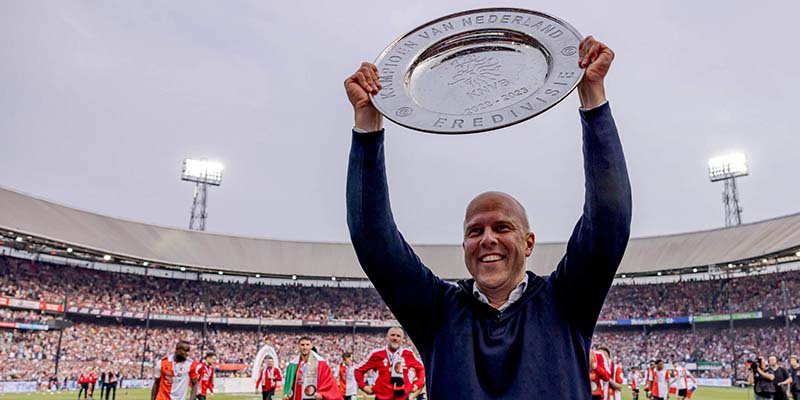 HLV Arne Slot đã đi vào lịch sử của Feyenoord